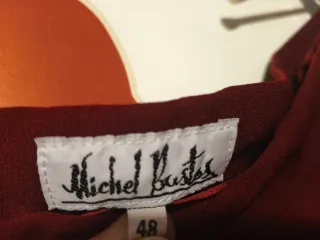 Pantalones rojos elegantes