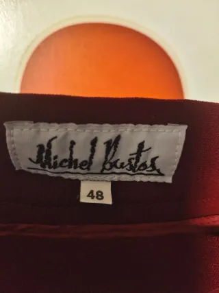 Pantalones rojos elegantes