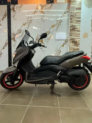 Yamaha Xmax 250 Gris