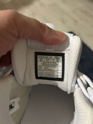 Zapatillas Fila Mujer Blancas y Doradas