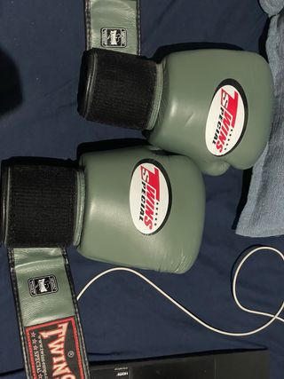 Guantes Twins 12oz Muay Thai/Boxeo