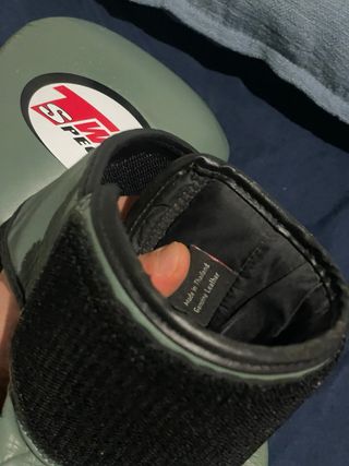 Guantes Twins 12oz Muay Thai/Boxeo