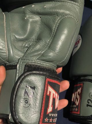Guantes Twins 12oz Muay Thai/Boxeo