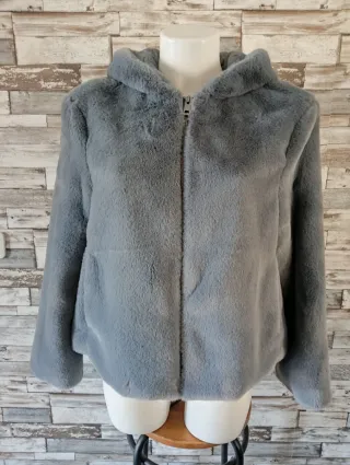 Giacca in ecopelliccia Calliope con cappuccio S