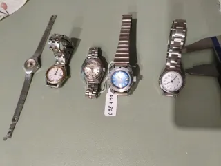 Lote 5 relojes mecánicos y cuarzo