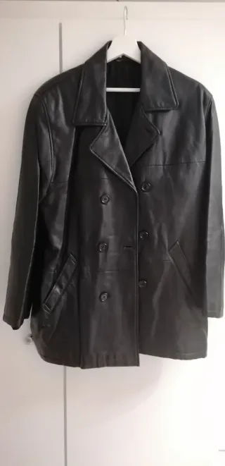 Chaquetón tres cuartos negro