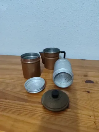Cafetera antigua cobre y aluminio