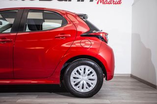 Toyota Yaris 1.5 120H Business Plus