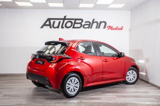 Toyota Yaris 1.5 120H Business Plus