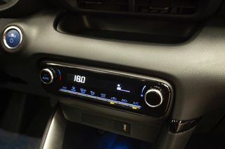 Toyota Yaris 1.5 120H Business Plus