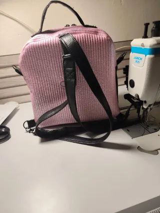 Mochila bolso negra y rosa