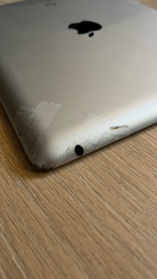 Apple iPad 2 Plata 16GB para piezas o reparar