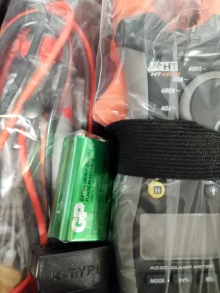 Pinza Amperimétrica HT4013 hasta 400A