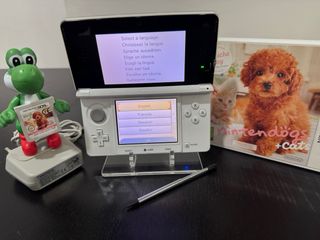 Nintendo 3DS Blanca + Juego Nintendogs Caniche Toy