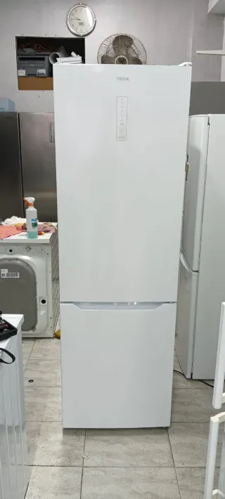 NEVERA COMBI TEKA NO FROST ENERGÍA A+