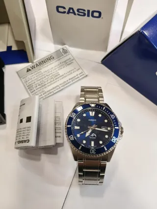 Casio MDV106 Reloj Esfera Azul Brazalete Acero