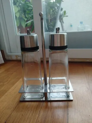 Aceitera Vinagrera Metálica y Cristal