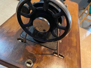 Máquina de coser Singer Antigua