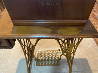 Máquina de coser Singer Antigua