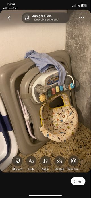 Andador bebé con centro de actividades