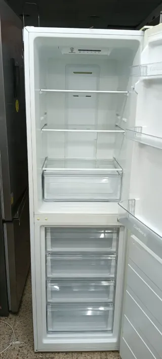 NEVERA COMBI CORBERÓ FREEZER ENERGÍA A+