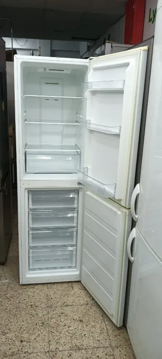 NEVERA COMBI CORBERÓ FREEZER ENERGÍA A+