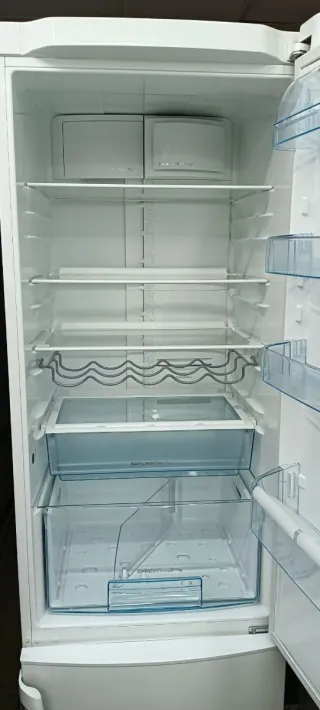 NEVERA ELECTROLUX NO FROST ENERGÍA A+