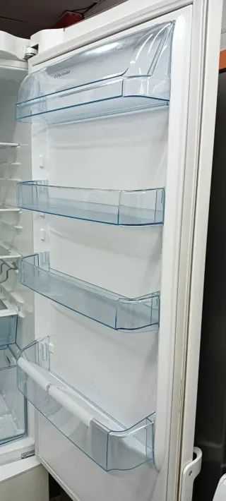 NEVERA ELECTROLUX NO FROST ENERGÍA A+