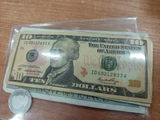 Moneda y billete.