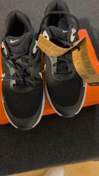 Tenis Nike Running Talla 38.5 Nuevos