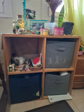 Estantería de cubos de madera