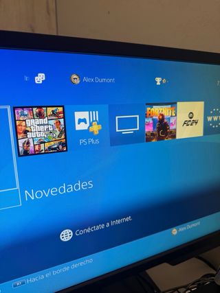 PS4 + 3 Juegos + 2 mandos