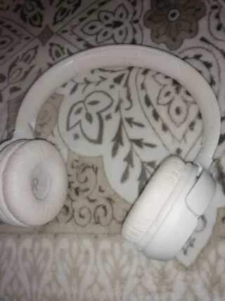 Cascos JBL Blancos