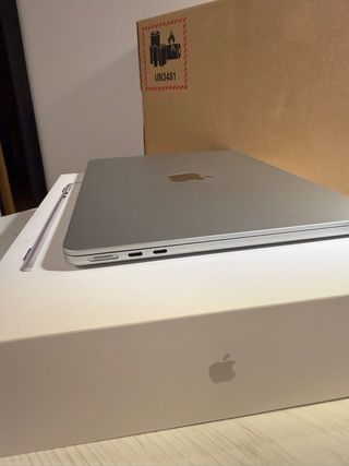 MacBook Air 13 Gris/Plata - NEGOCIABLE