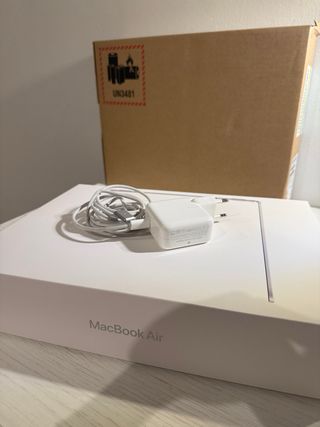 MacBook Air 13 Gris/Plata - NEGOCIABLE