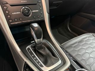 Ford Mondeo Vignale Biturbo