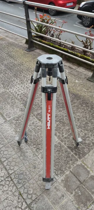 Trípode Hilti PA911