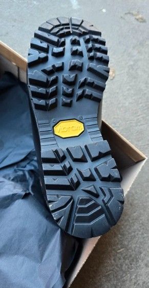 Scarponcino trekking antinfortunistica