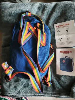 Mochila Kanken Mini Azul Edición Orgullo