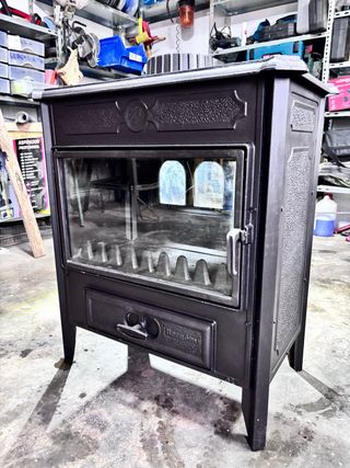 Estufa de leña HERGOM fundición negra