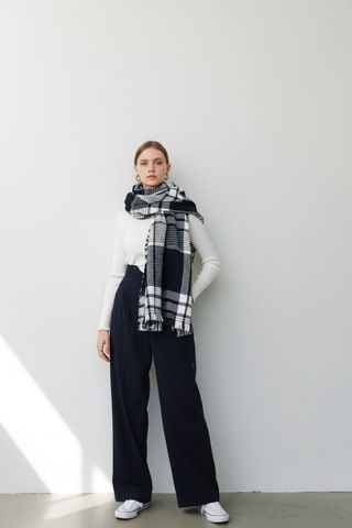 Sciarpone donna  a quadri di tendenza bianco e ner