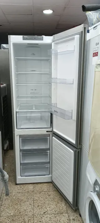 NEVERA COMBI BALAY PUERTA DE CRISTAL NO FROST A++