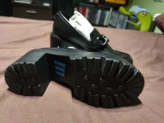 MUSTANG Emeline Negros Talla 38 Nuevas