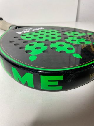 : Pala Padel Kelme Bear Negra y Verde