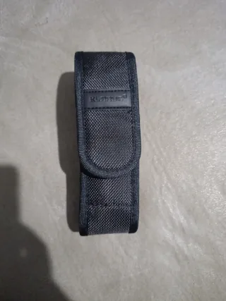 Linterna Táctica Klerus XT11 GT Pro