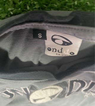 Camiseta Manga Larga Onddo Urbana Gris Negra