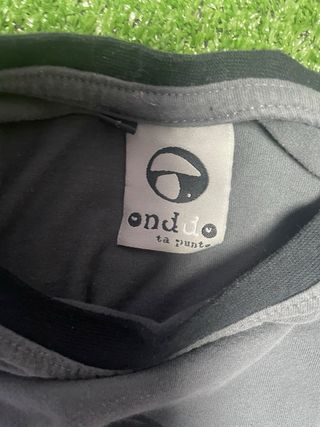 Camiseta Manga Larga Onddo Urbana Gris Negra