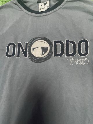 Camiseta Manga Larga Onddo Urbana Gris Negra