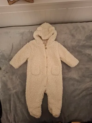 Buzo polar bebé con capucha