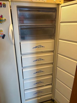 Congelador vertical Whirlpool